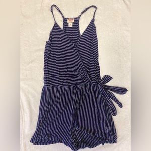 Xsmall navy romper